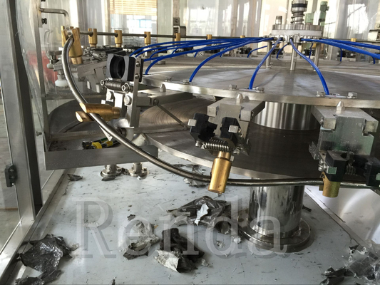 CE automatique 800-2000 de cachetage de machine de remplissage de bière de la bouteille CGFD12-12-6 en verre remplissant