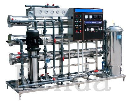 L'eau minérale/jus/a carbonaté électrique d'équipement de systèmes de traitement de l'eau de RO de boissons conduit