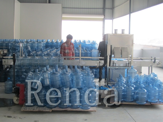 5 machines de remplissage de capsulage de lavage de pot de la machine de remplissage de baril de gallon 100 BPH
