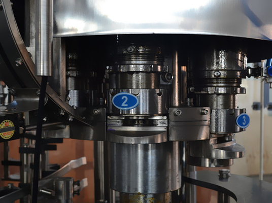 Machine de remplissage à grande vitesse de vin de certificat de la CE 110V/220V/380V conduits électriques